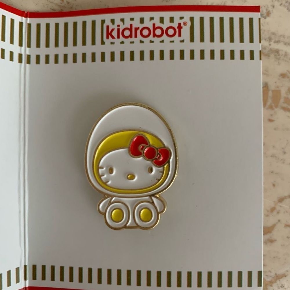 Hello Kitty x Cup noodle by kid robot 
Egg